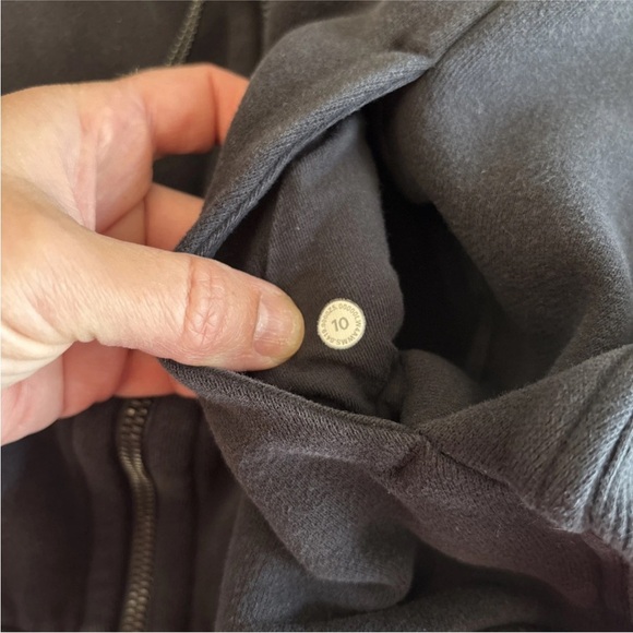 Lululemon Scuba Hoodie Womens Size 10 Black Full Zip Sweatshirt - Picture 7 of 9